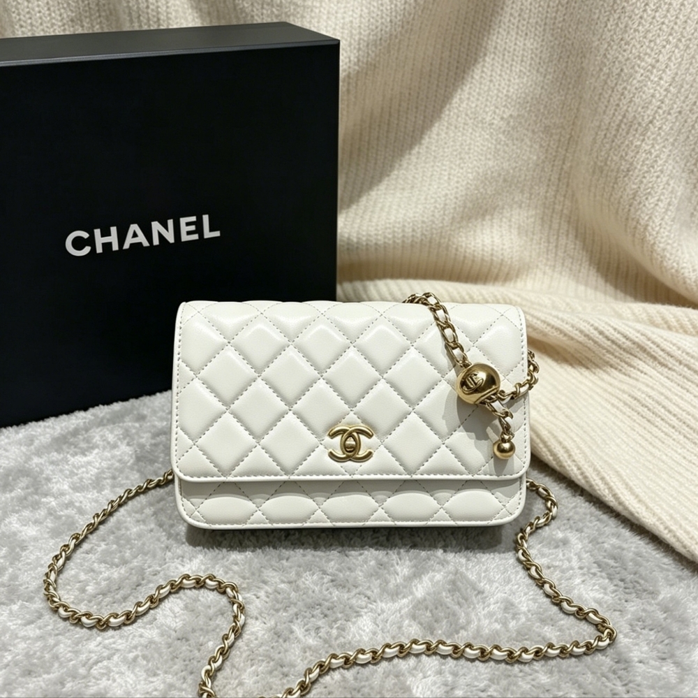 CHANEL Wallet on Chain  with Pearl Crush Ball